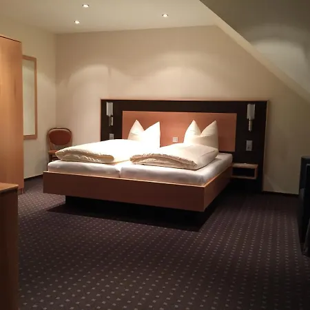 Moselterrasse Otel Ediger-Eller