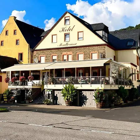 Moselterrasse Otel 3*