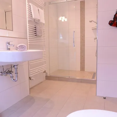 Hotel Moselterrasse 3*