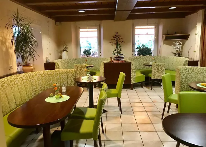 Moselterrasse Hotel 3*