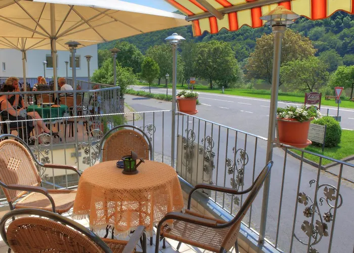 Moselterrasse Ediger-Eller